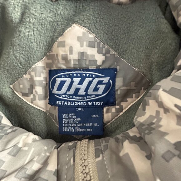 DHG Dutch Harbor Gear Men’s Insulated Camo Tactical Vest 3XL Green Packable New - Picture 3 of 8